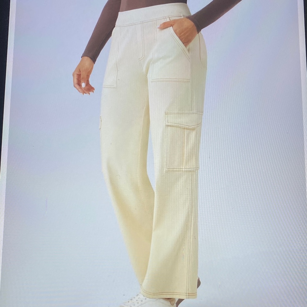 XLARGE (TALL).    HALARA FLEX MIDRISE WIDE LEG CARGO JEANS